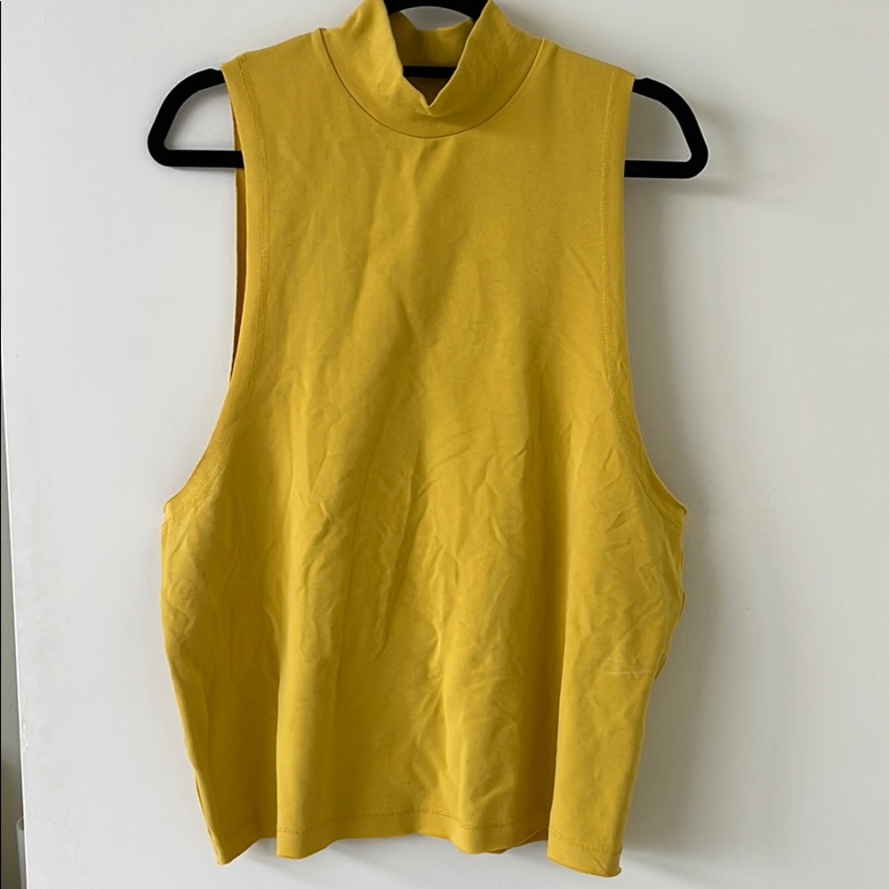 NWT Alo Move tank